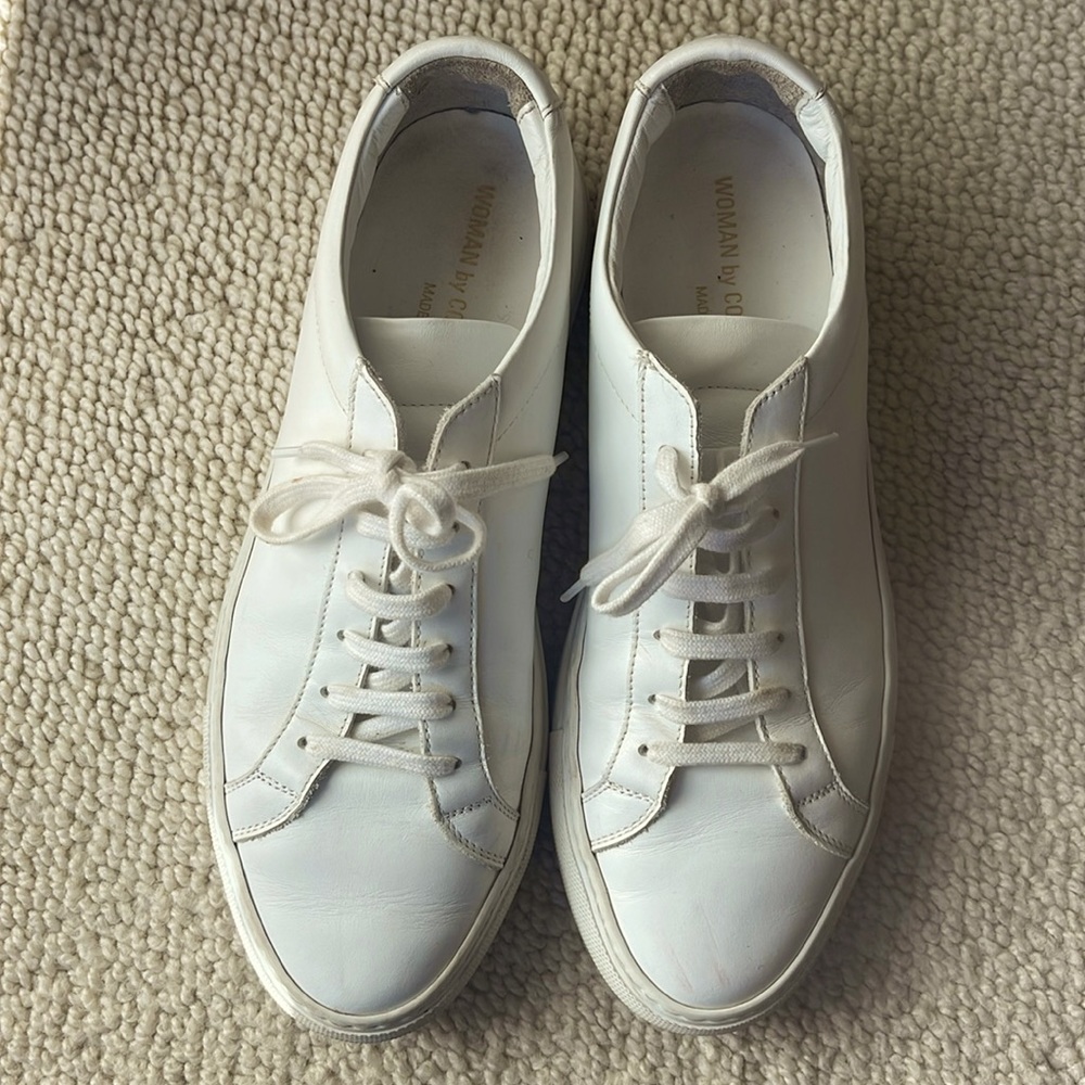 WOMAN by COMMON PROJECTS EU 39